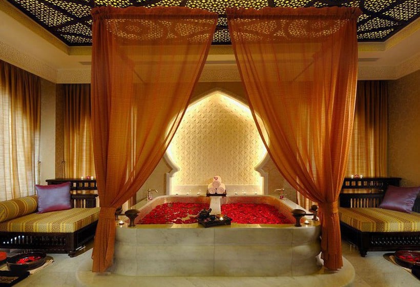 Así es el hotel Emirates Palace de Abu Dhabi