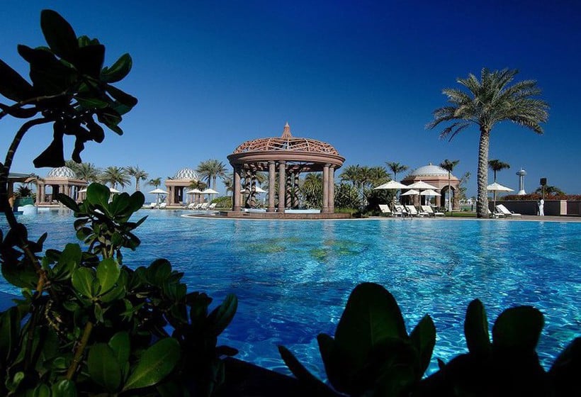 Así es el hotel Emirates Palace de Abu Dhabi
