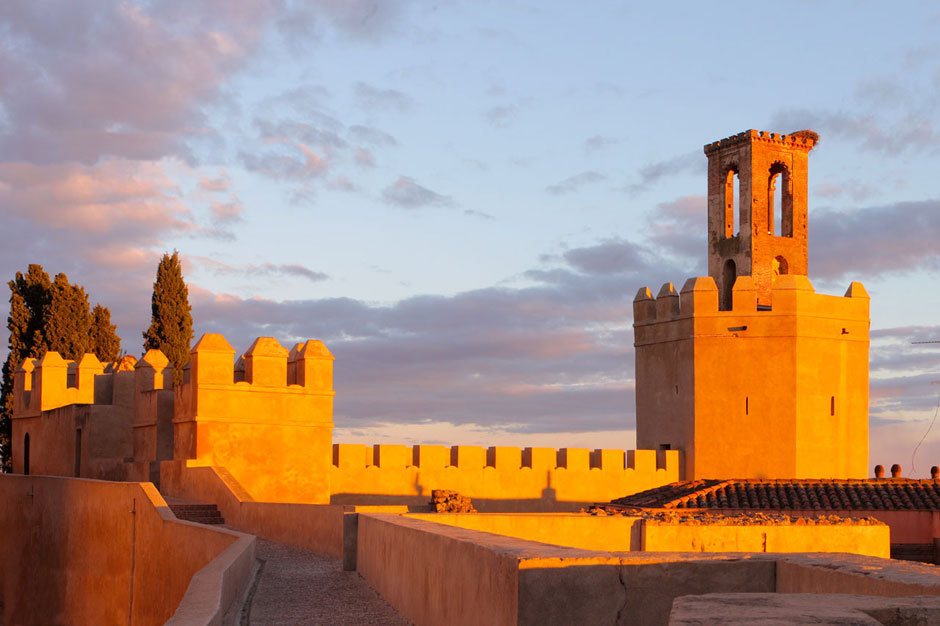 Disfrutar de las vistas al atardecer desde la Alcazaba de Badajoz