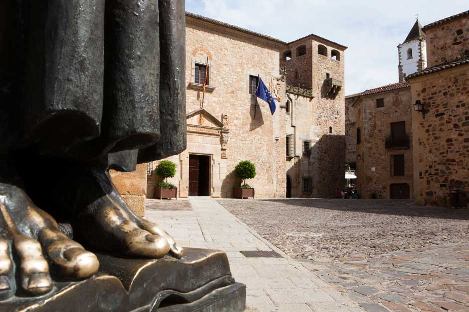Descubrir los escenarios de Juego de Tronos en la monumental Cáceres