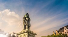 Estatua de Beethoven en la Münsterplatz de Bonn. © Sebastian Hamm/Getty Images