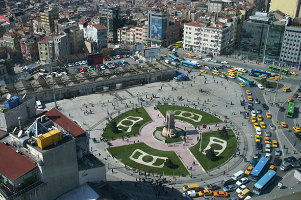 Panorámica de la plaza Taksim de Estambul