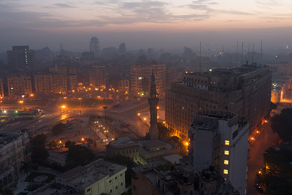 Plaza El Tahrir de El Cairo a la primera hora de la mañana. Foto CC Frank Schulenburg
