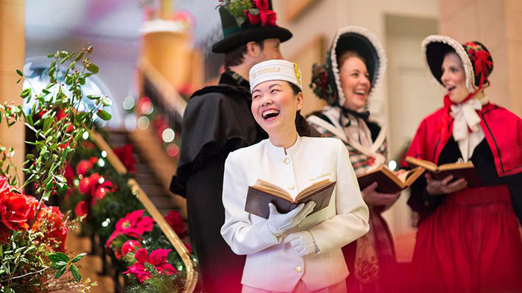 Un Mercado de Navidad muy especial, el Té de las Cinco, una flota de Rolls Royce... Queremos vivir la Navidad en el legendario hotel The Peninsula Hong Kong.