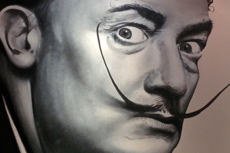 Salvador Dalí en Niza. Foto © Tu Gran Viaje