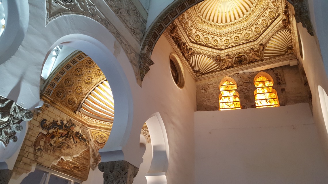 Interior de la Basílica de Santa María la Blanca, Toledo. © Tu Gran Viaje | Semana Sefarad de Toledo 2017 | Descubre Sefarad en Tu Gran Viaje