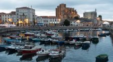 Puerto de Castro Urdiales | Viajar en otoño a Cantabria | Revista Tu Gran Viaje