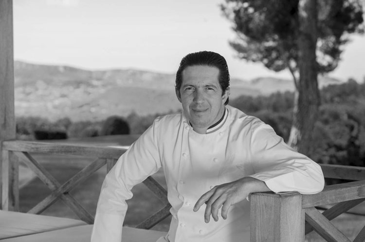 El chef Christophe Bacquie © Hotel du Castellet | Nueva Guia Michelin de Francia | Tu Gran Viaje
