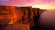 Acantilados de Moher. Ruta por los acantilados de Irlanda más espectaculares en Tu Gran Viaje | Foto Turismo de Irlanda