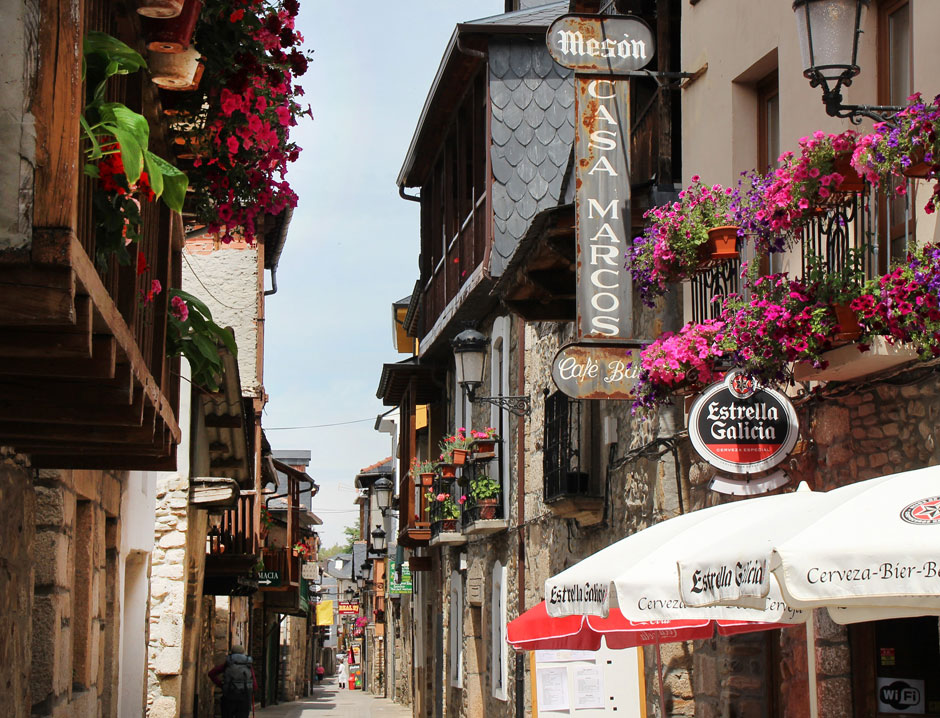 Pueblos más bonitos de León ideales para una Navidad relajada | Tu Gran Viaje