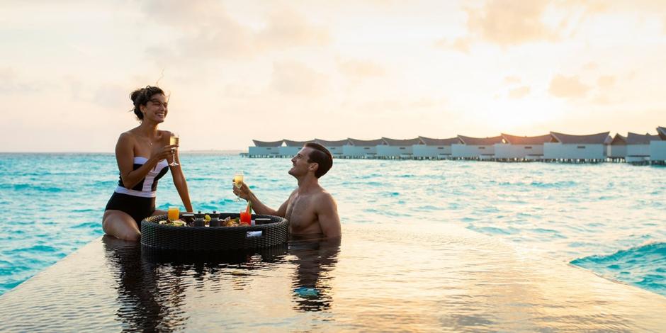 De un culín de sidra en Asturias a una villa flotante en Maldivas: planes de viajes para celebrar San Valentín con Travelzoo | Tu Gran Viaje